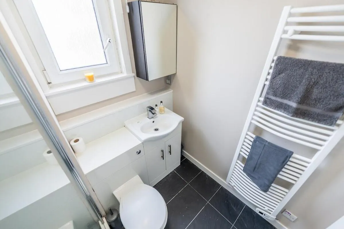 West End 2 Bed Maisonette - Parking & Wi-Fi Αμπερντήν