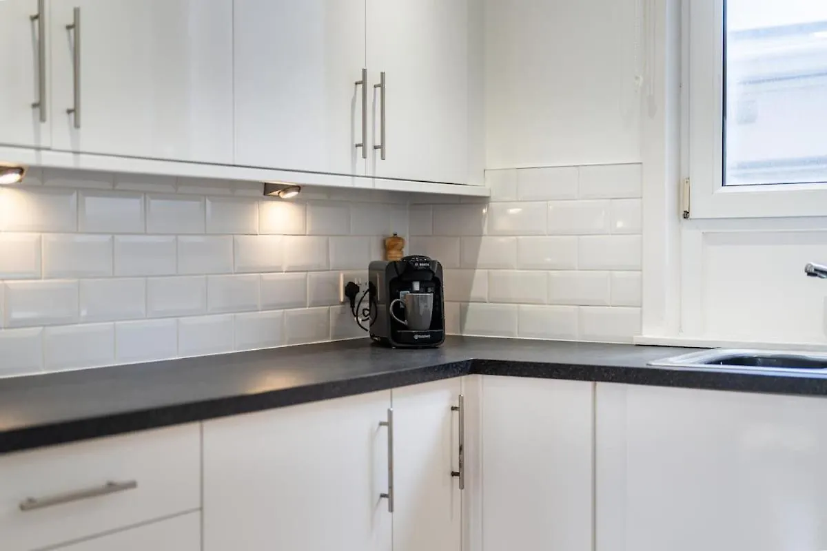 West End 2 Bed Maisonette - Parking & Wi-Fi Αμπερντήν 0*,