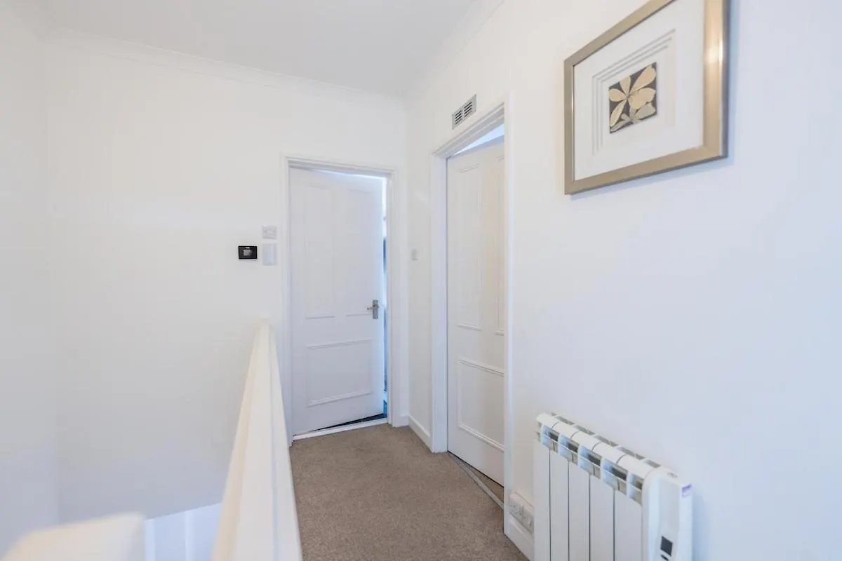 West End 2 Bed Maisonette - Parking & Wi-Fi Αμπερντήν 0*,