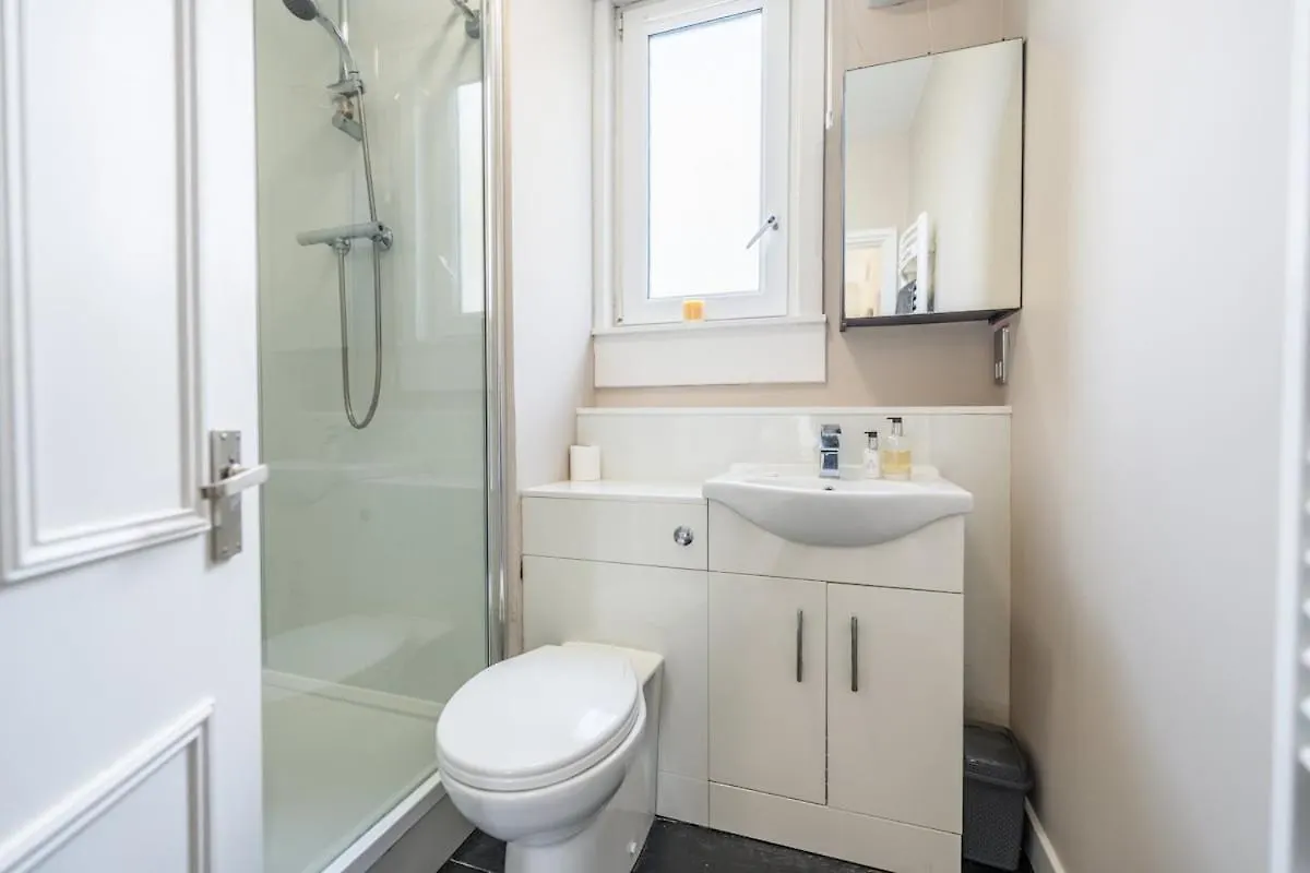 West End 2 Bed Maisonette - Parking & Wi-Fi Αμπερντήν Διαμέρισμα