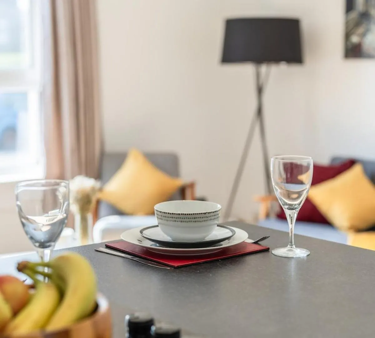 West End 2 Bed Maisonette - Parking & Wi-Fi Αμπερντήν